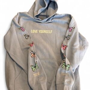 YOURS TRULY CLOTHING- M